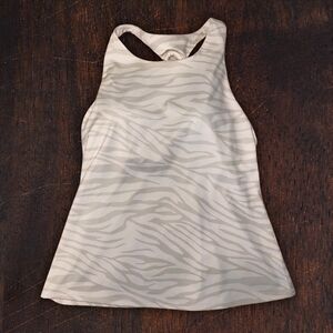 NWT Women's Old Navy Active Powersoft Shelf Bra Tank Top White Grey Zebra Print